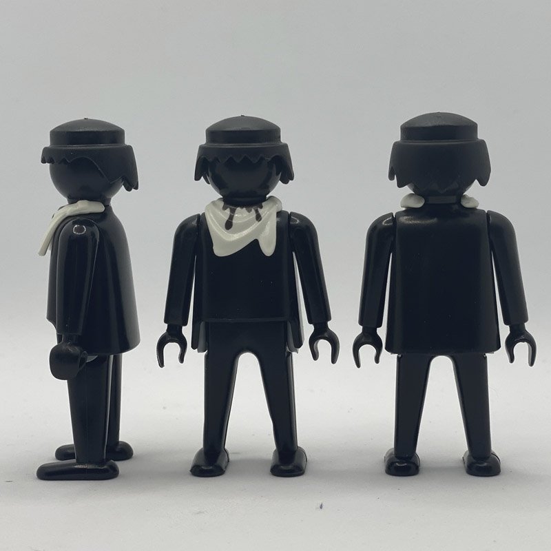 Playmobil Panuelo blanco con mancha negra