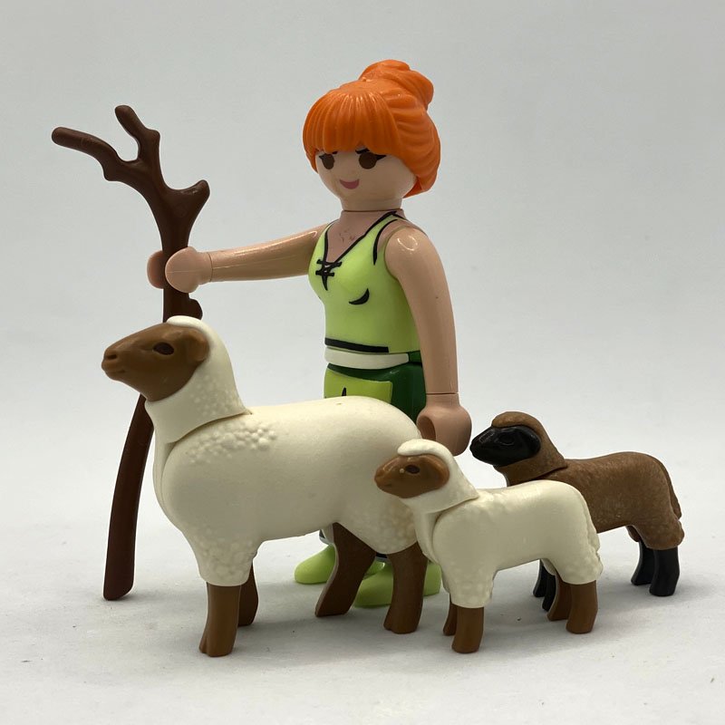 Playmobil Pastora Pelirroja con Ovejas