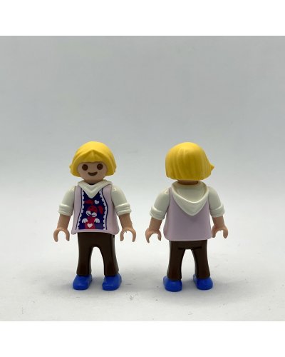 Playmobil Niña Rubia