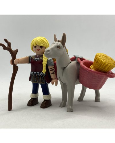 Playmobil Aldeana Pastora con Burro
