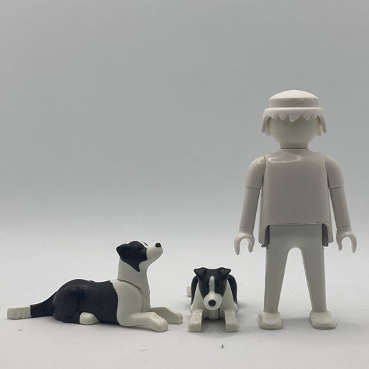 Playmobil Perro Blanco y Negro tumbado