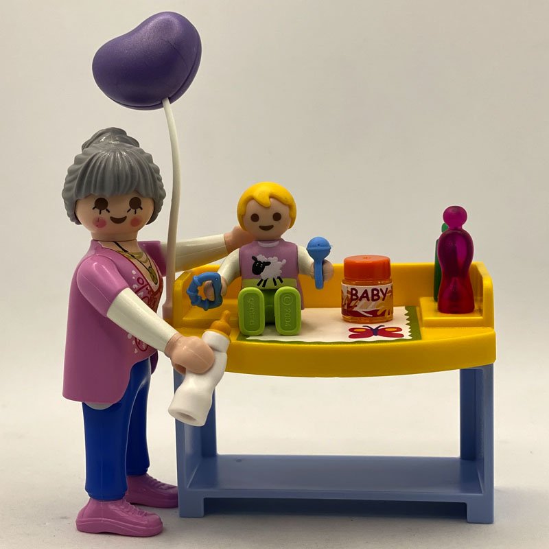 Playmobil Abuela con Bebe y Cambiador