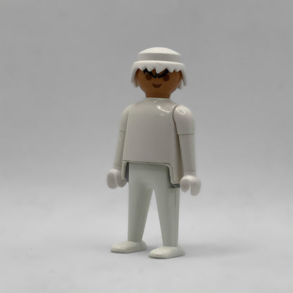Playmobil Cabeza Cejas Enfadadas CAB141 montada con peluca blanca (no incluida)