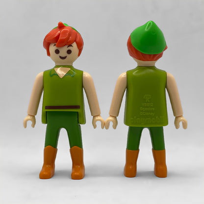 Playmobil Peter Pan Maxi FCO966 de frente y de espalda, con la marca VSB12 geobra Disney playmobil moldeada