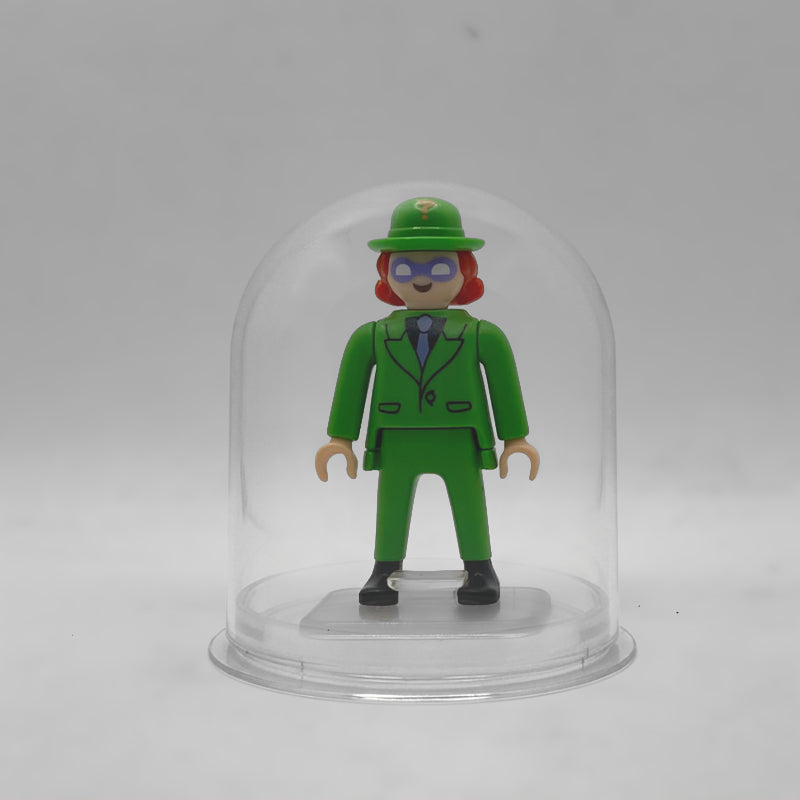 Playmobil Enigma FCO974 - minifigura DC dentro de su urna expositora transparente con base y peana