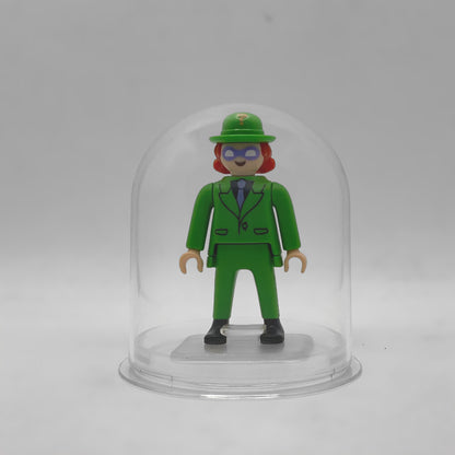 Playmobil Enigma FCO974 - minifigura DC dentro de su urna expositora transparente con base y peana