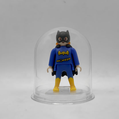 Playmobil Batgirl FCO977 - minifigura DC en urna expositora transparente sobre peana original Playmobil