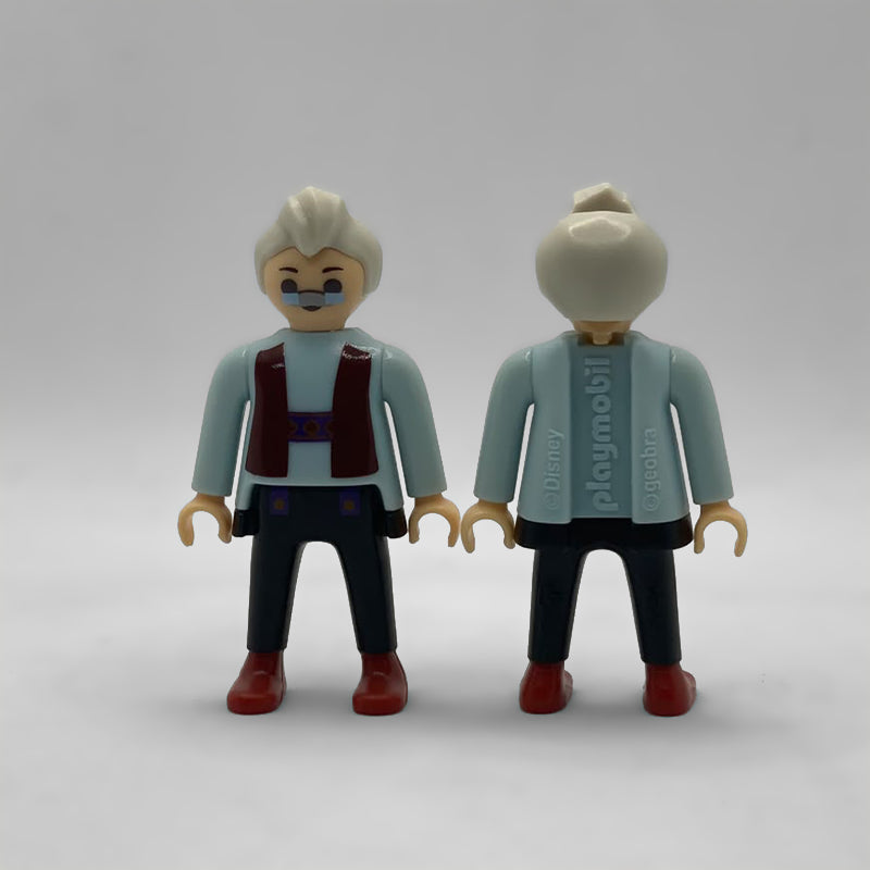 Playmobil Geppetto Kinder FCO991 de frente y de espalda, con el marcaje moldeado ©Disney · playmobil · ©geobra en la camisa